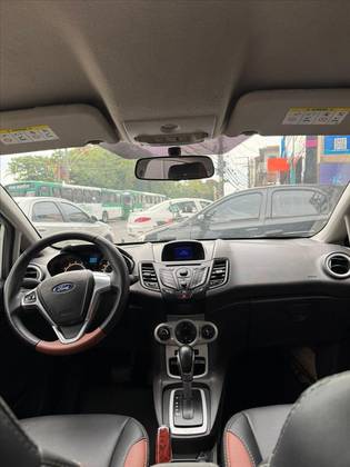 FORD FIESTA 1.6 SE HATCH 16V FLEX 4P POWERSHIFT